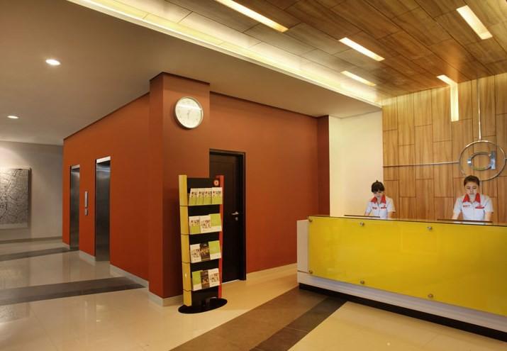 Amaris Hotel Malang Exterior photo