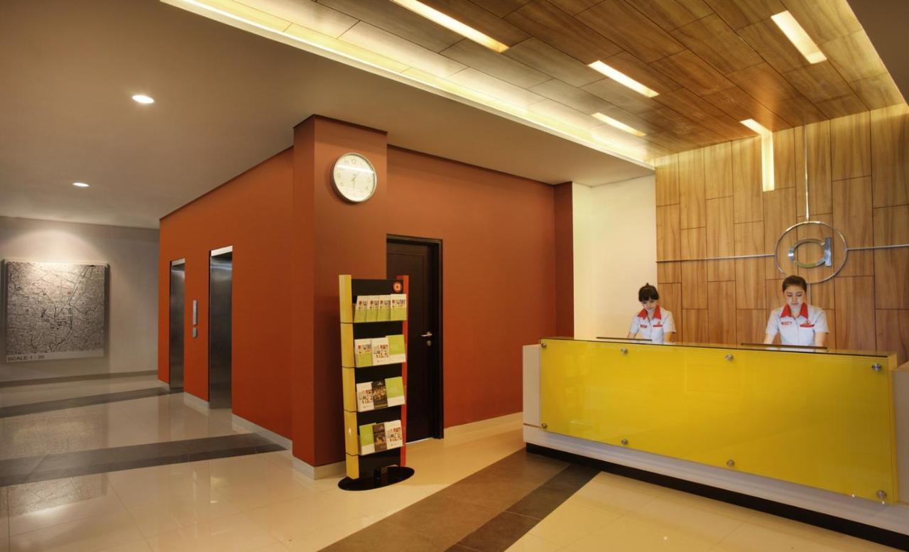 Amaris Hotel Malang Exterior photo