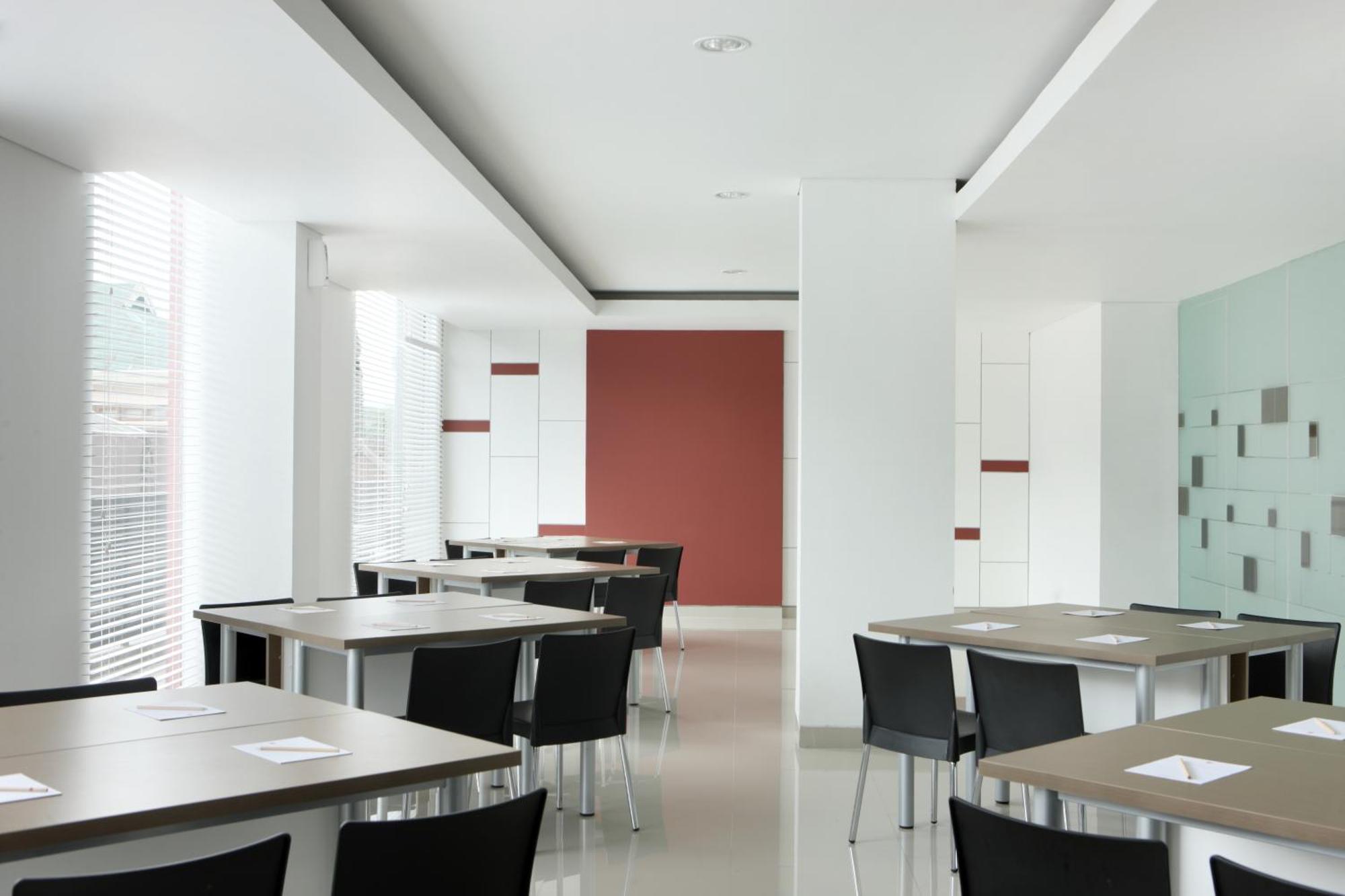 Amaris Hotel Malang Exterior photo